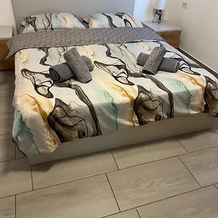 Apartment Renata Mihai Bravu *